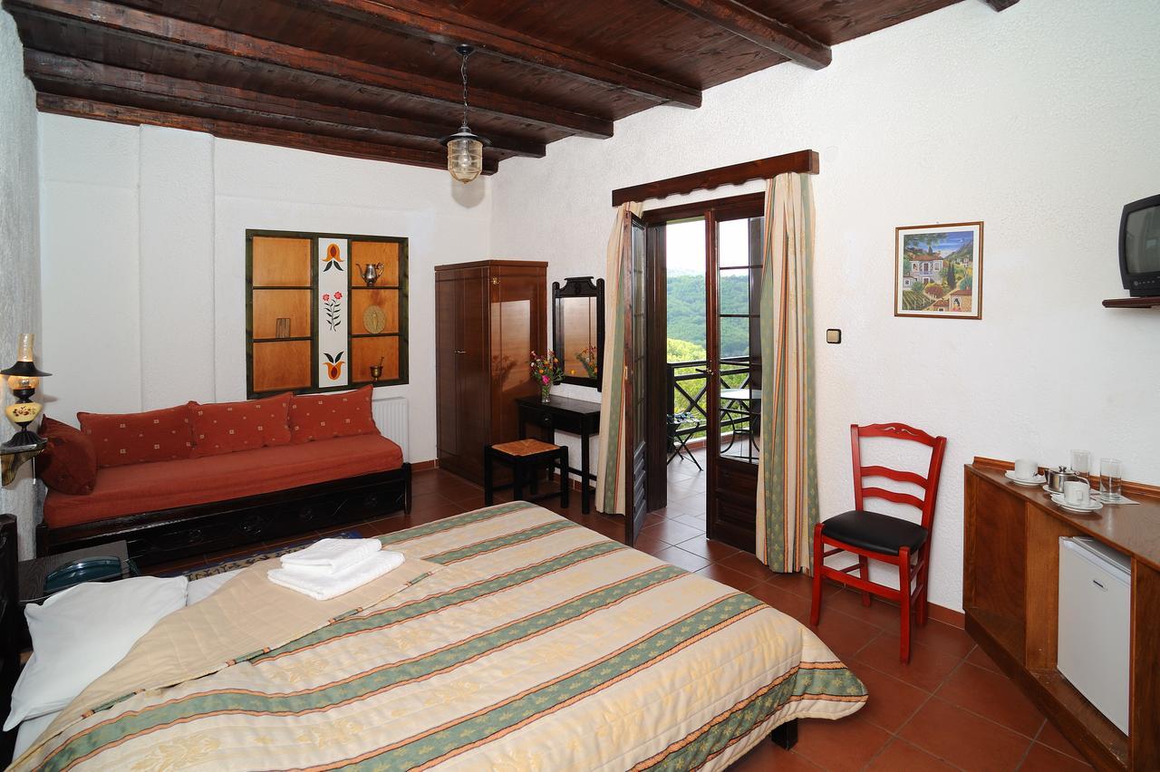 Hotel Makkas Krentis Екстериор снимка